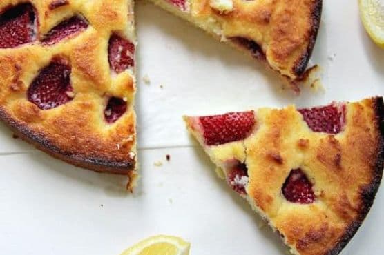 Lemon Strawberry Cake