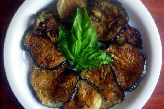 Easy and Addictive Eggplant "Chips