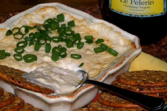 Creamy, Cheesy Crab Dip