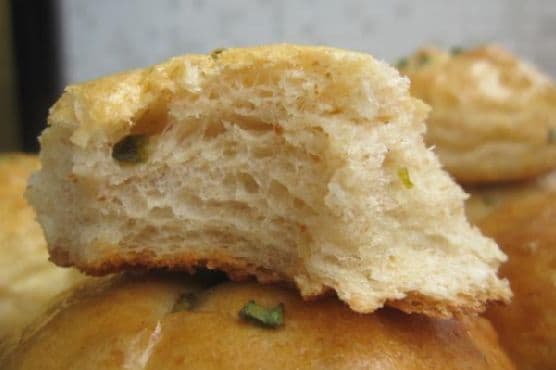 Potato and Scallion Bread Rolls