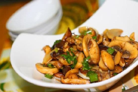 Stir Fry Mushrooms In Butter, Garlic And White Wine