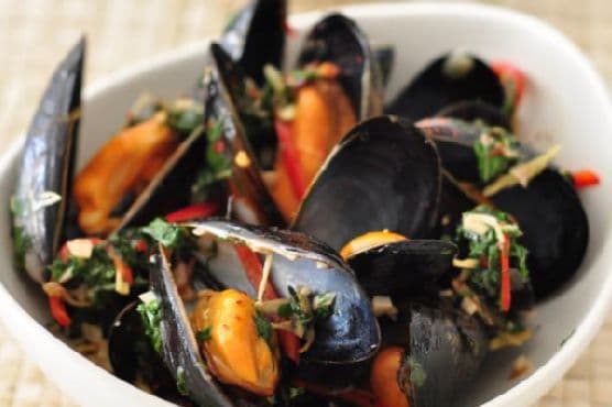 Thai-Style Mussels